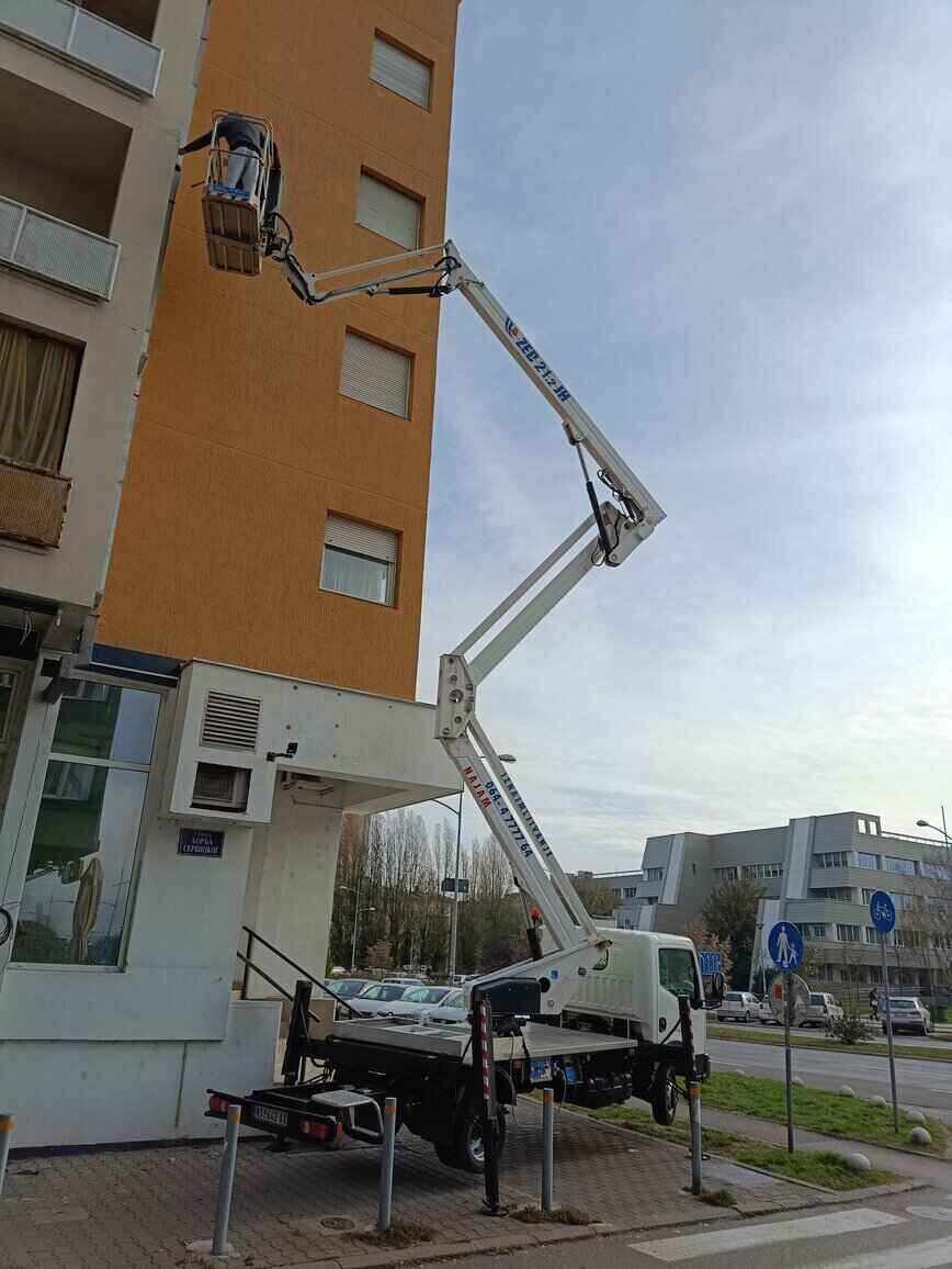 Visinski radovi na fasadi zgrade