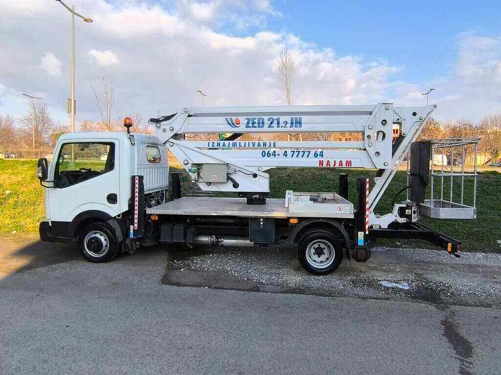 Nissan Cabstar sa korpom i strelom
